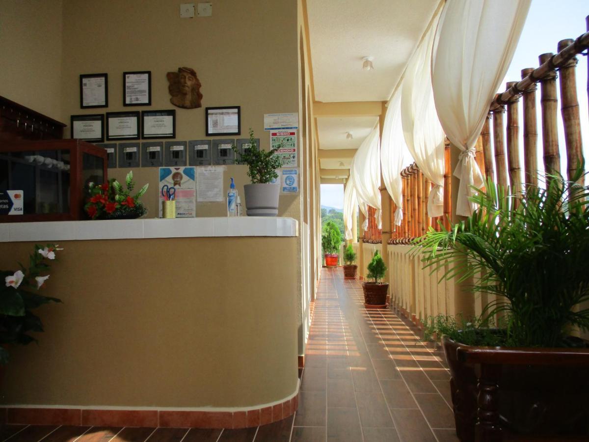 Gloria'S Hotel Estacahuite Exterior photo